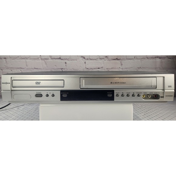 Scarce! Insignia DVD/VCR Combo Model DVDD40924 Get it before its gone! No Remote